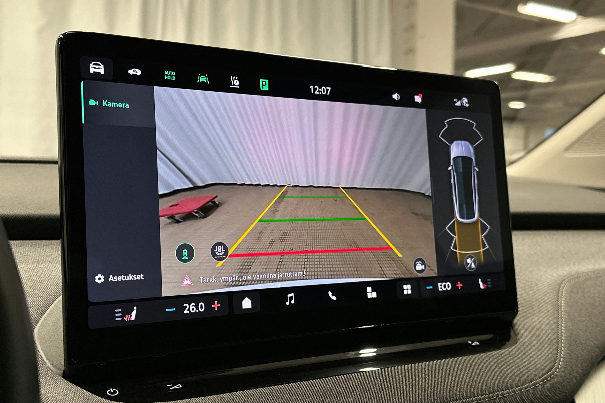 valkoinen Skoda Enyaq 2024 kuva 25.