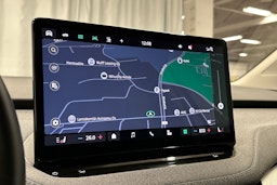 valkoinen Skoda Enyaq 2024 kuva 29.