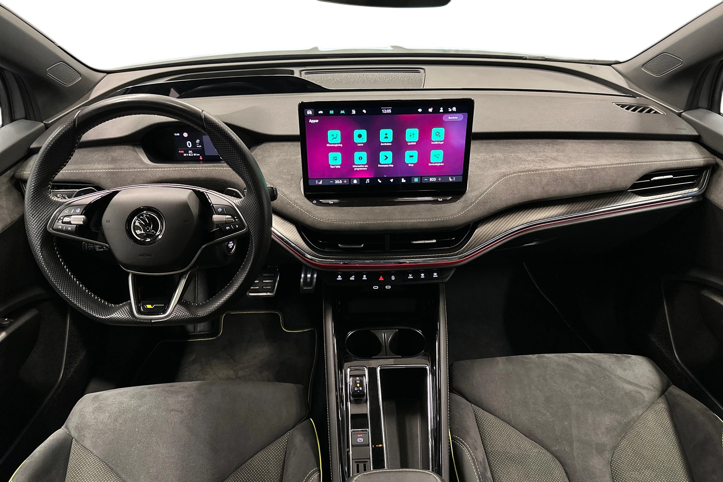 harmaa Skoda Enyaq 2024 kuva 7.