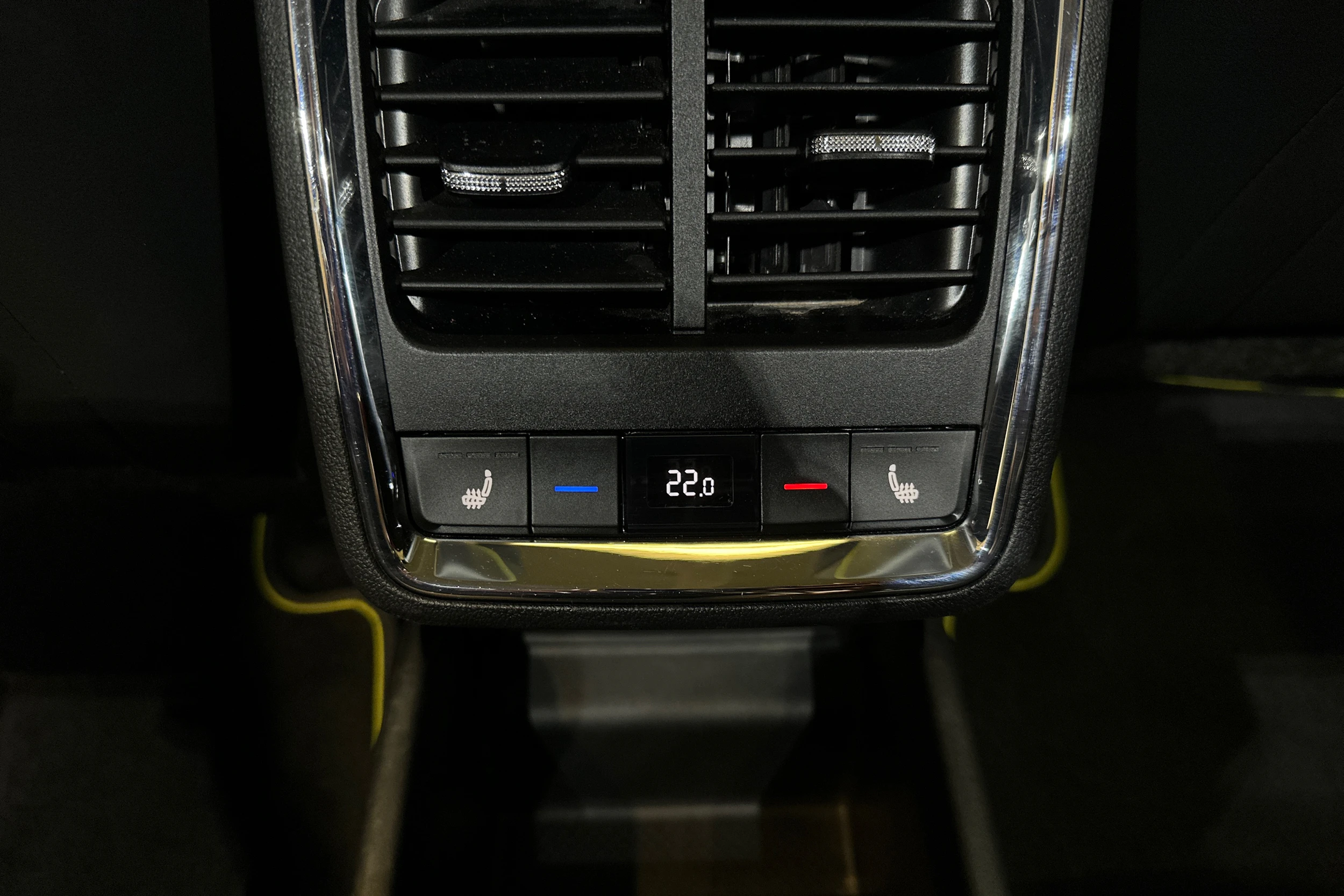 harmaa Skoda Enyaq 2024 kuva 30.