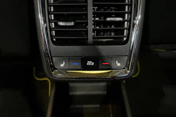 harmaa Skoda Enyaq 2024 kuva 30.