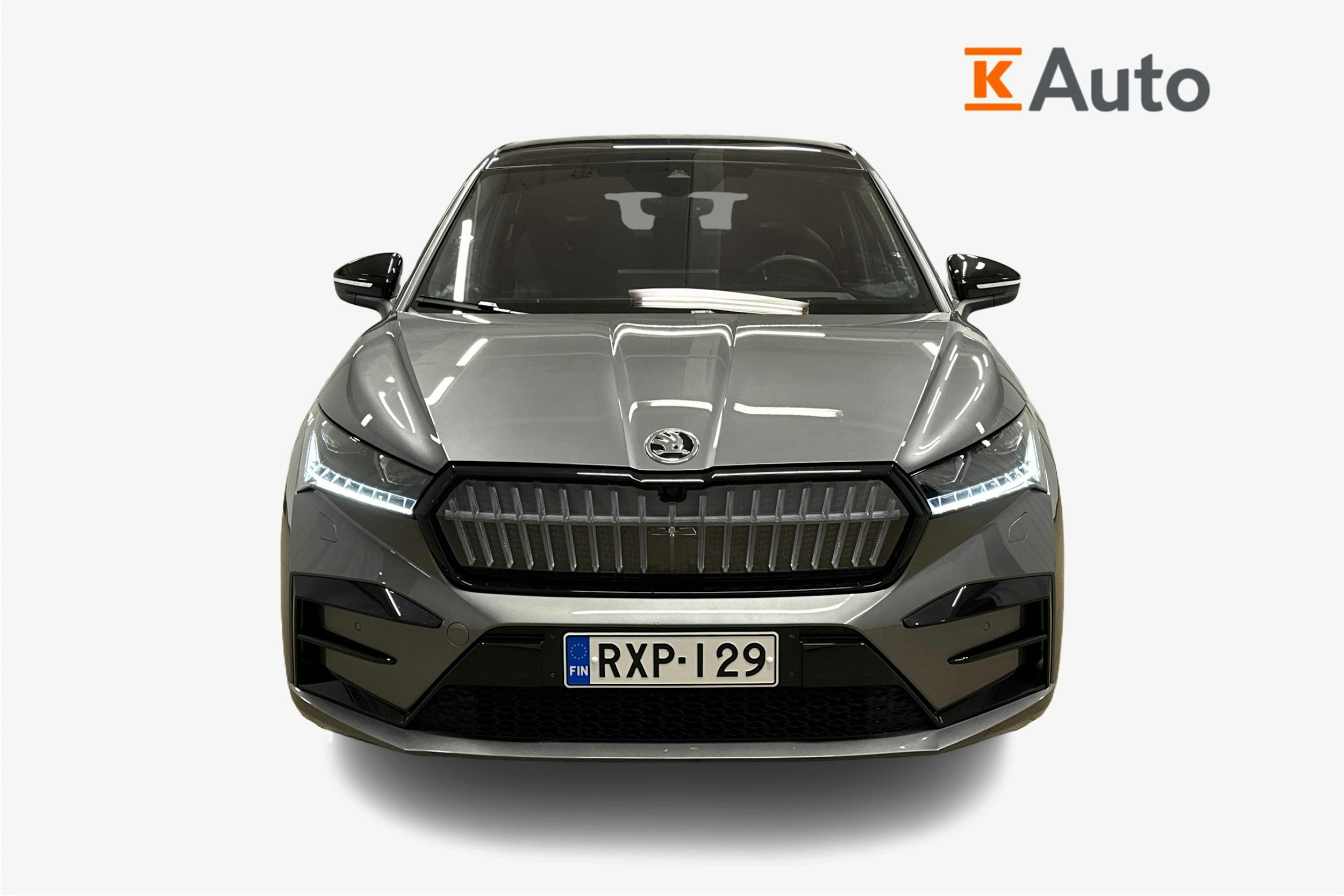 harmaa Skoda Enyaq 2024 kuva 5.