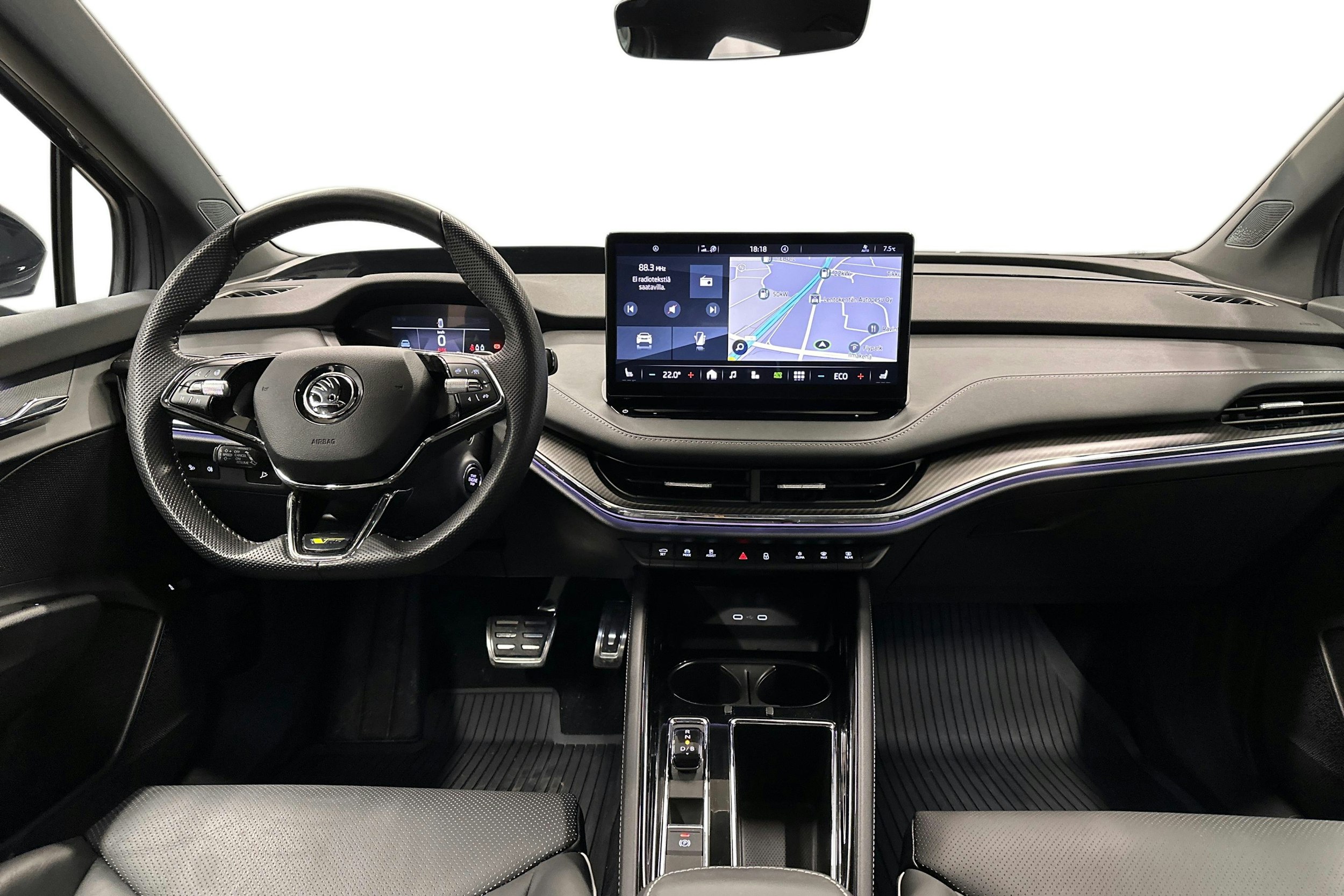 harmaa Skoda Enyaq 2024 kuva 9.