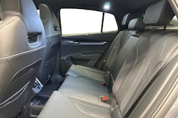 harmaa Skoda Enyaq 2024 kuva 10.