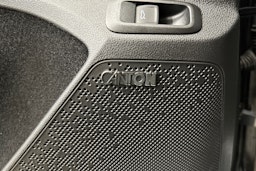 harmaa Skoda Enyaq 2024 kuva 35.