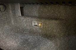 harmaa Skoda Enyaq 2024 kuva 42.