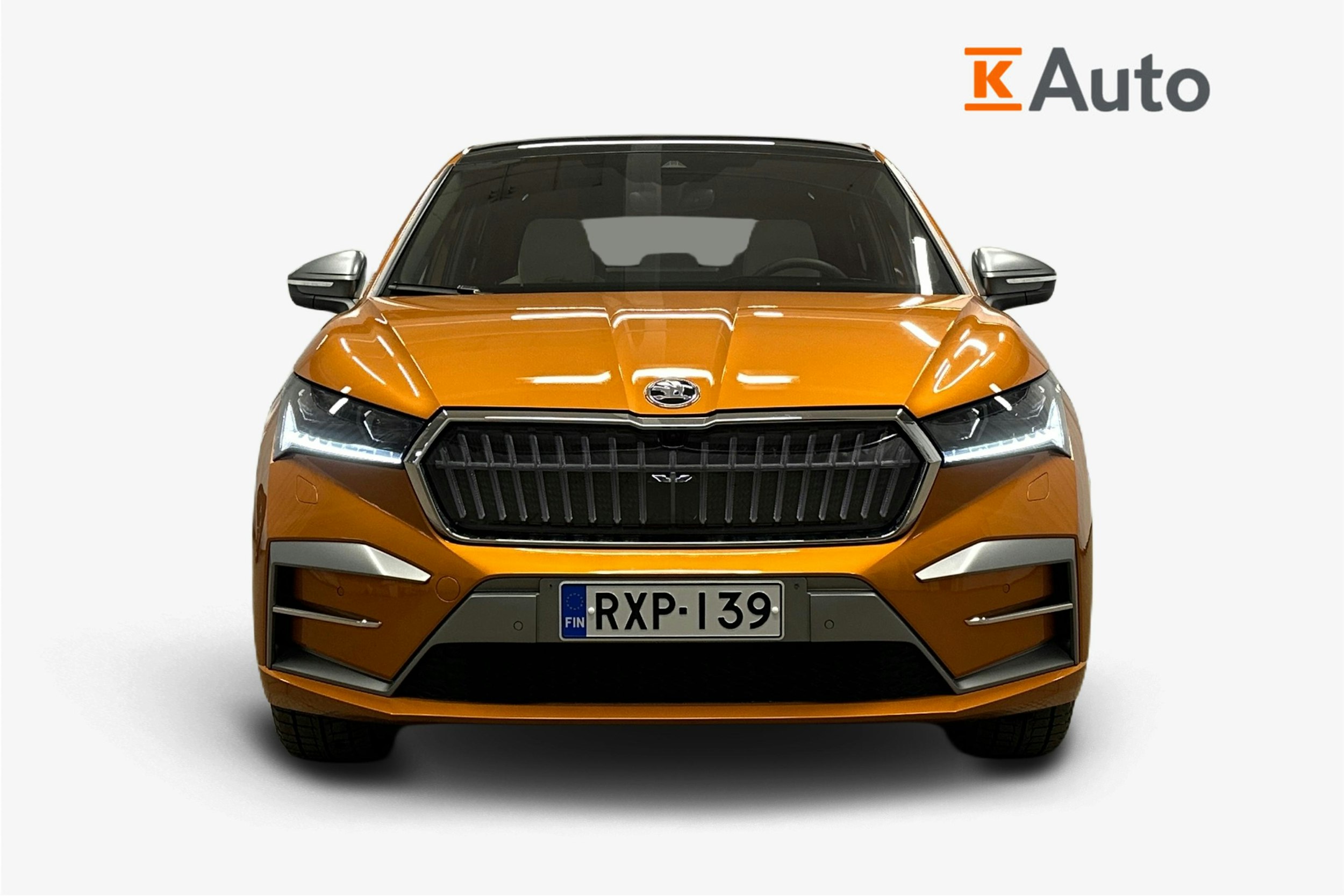 oranssi Skoda Enyaq 2024 kuva 5.