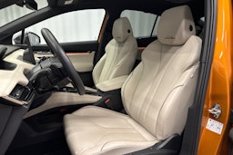 oranssi Skoda Enyaq 2024 kuva 17.