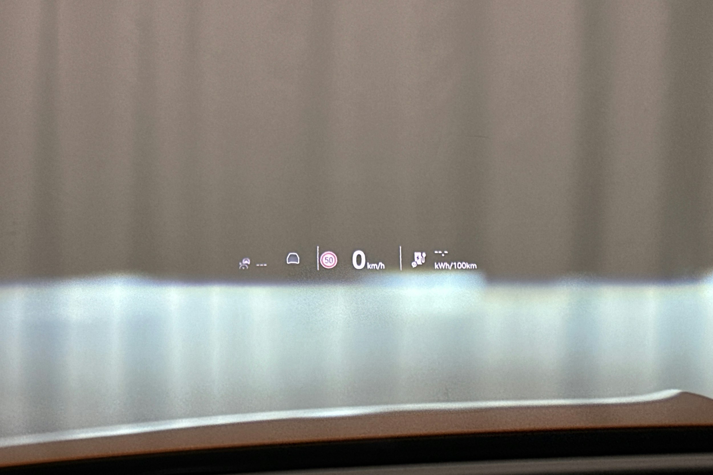 oranssi Skoda Enyaq 2024 kuva 26.