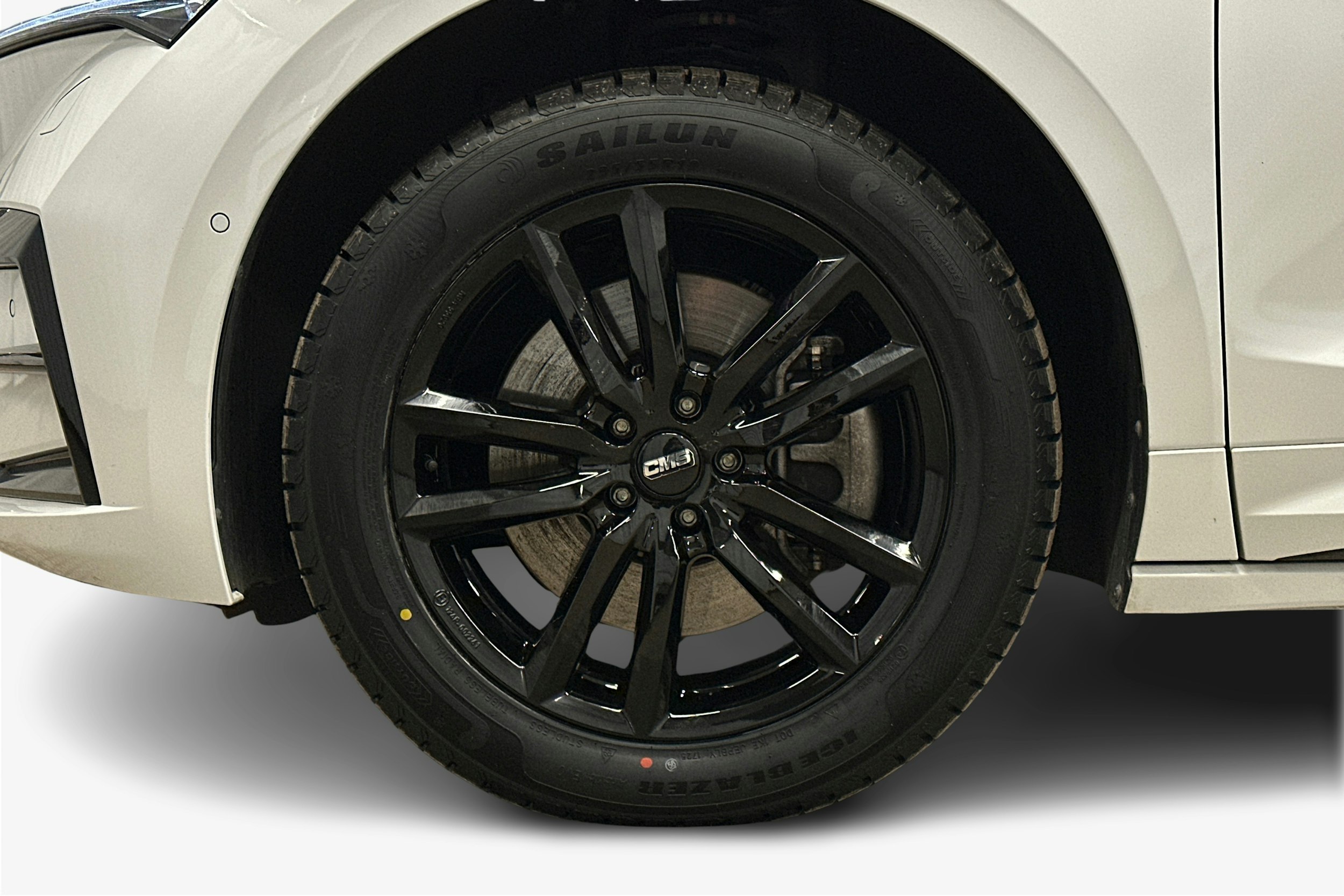 valkoinen Skoda Enyaq 2025 kuva 11.