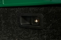 valkoinen Skoda Enyaq 2025 kuva 16.