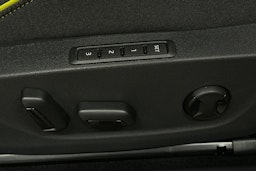 valkoinen Skoda Enyaq 2025 kuva 20.