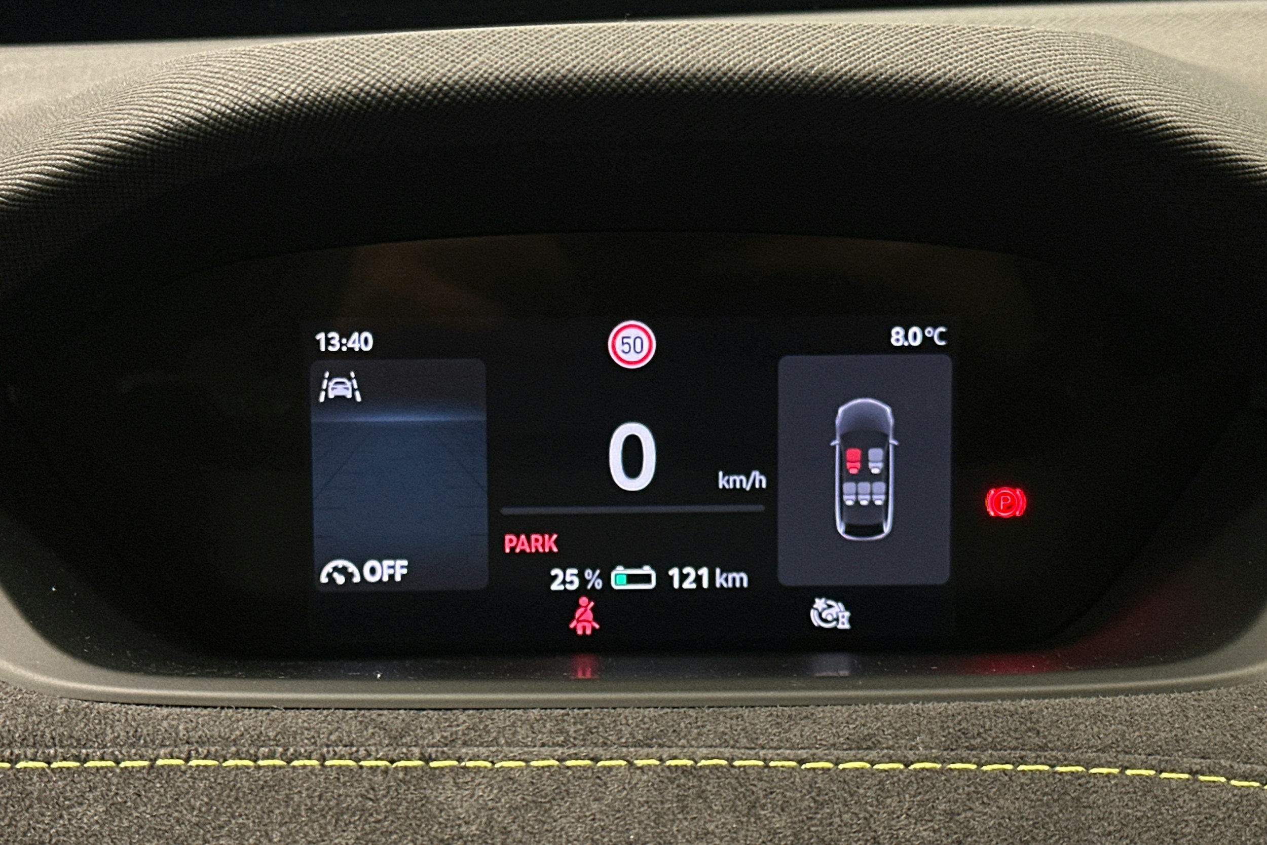 valkoinen Skoda Enyaq 2025 kuva 24.