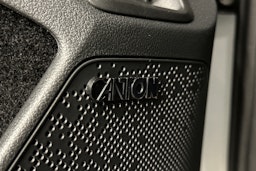 valkoinen Skoda Enyaq 2025 kuva 36.