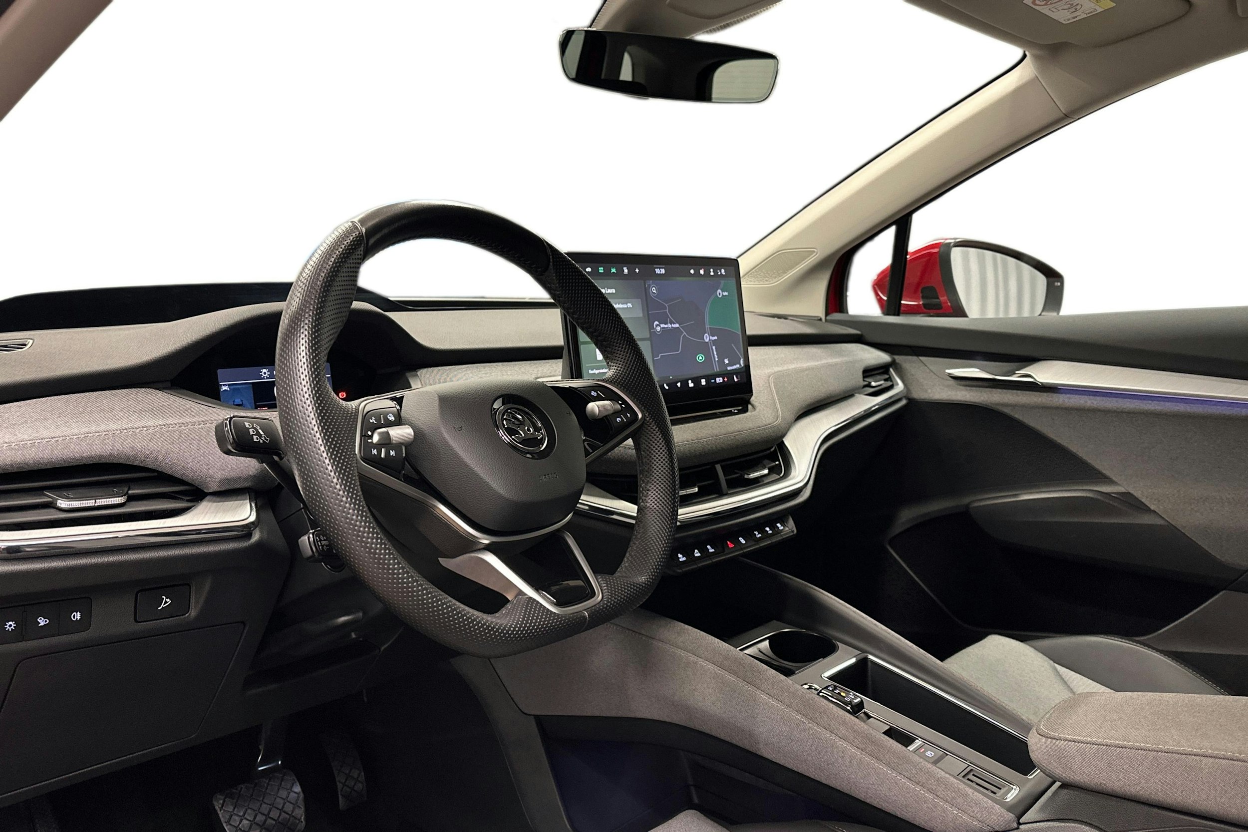 punainen Skoda Enyaq 2025 kuva 7.