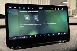 punainen Skoda Enyaq 2025 kuva 28.