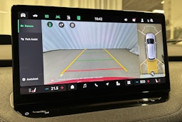 punainen Skoda Enyaq 2025 kuva 34.