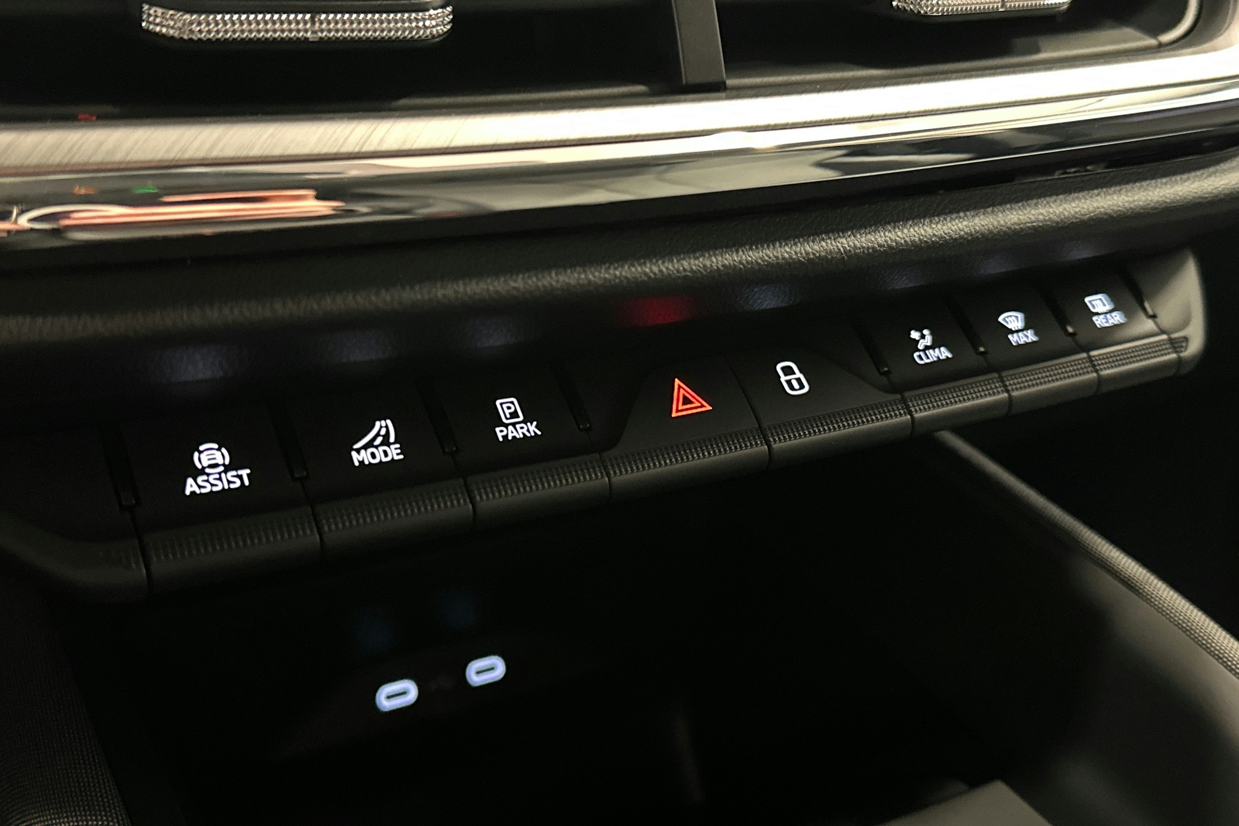 punainen Skoda Enyaq 2025 kuva 35.