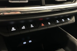 punainen Skoda Enyaq 2025 kuva 35.