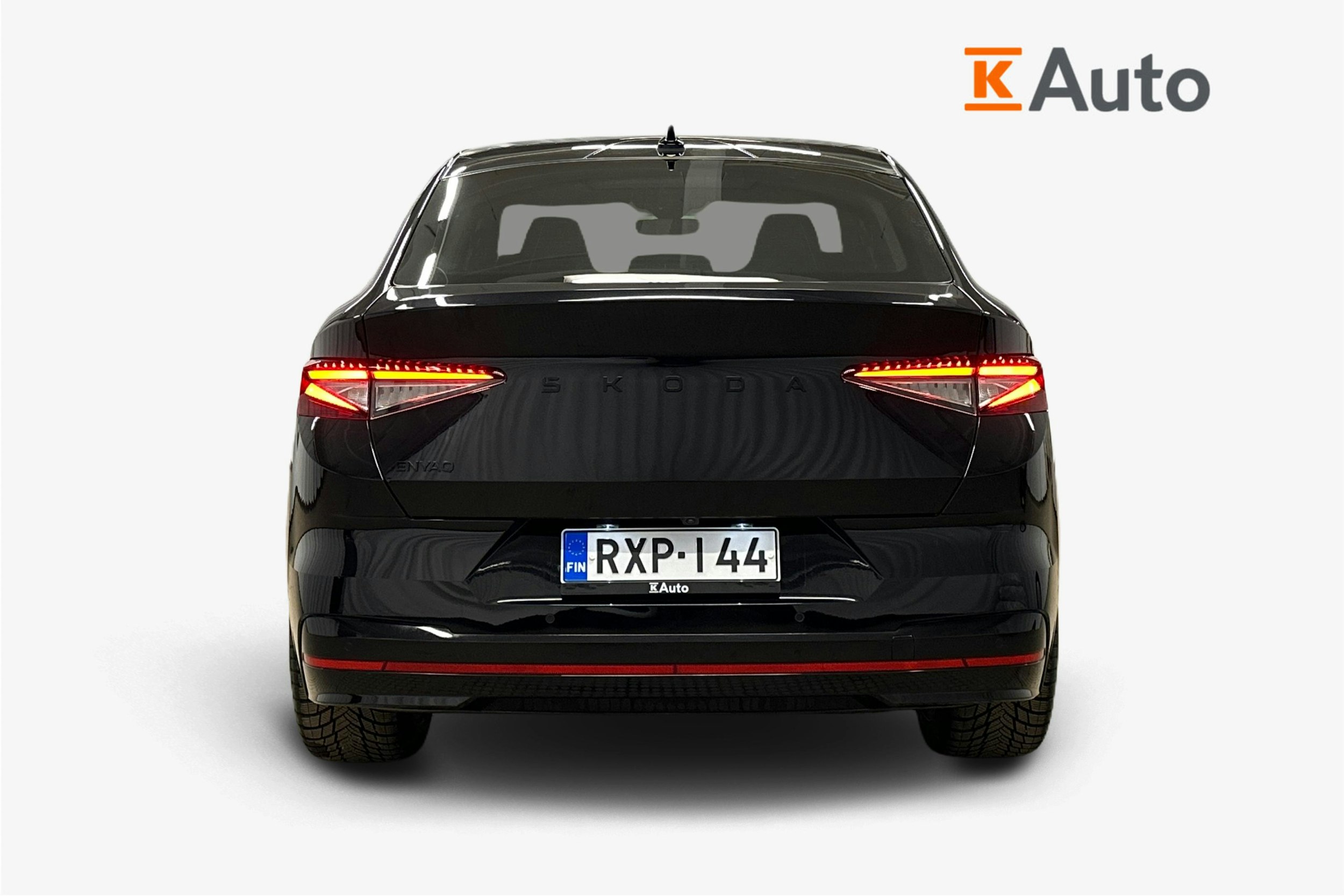 musta Skoda Enyaq 2024 kuva 3.