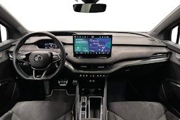 musta Skoda Enyaq 2024 kuva 9.