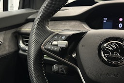 musta Skoda Enyaq 2024 kuva 22.