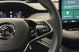 musta Skoda Enyaq 2024 kuva 23.