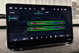 musta Skoda Enyaq 2024 kuva 31.