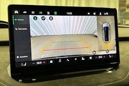 musta Skoda Enyaq 2024 kuva 34.