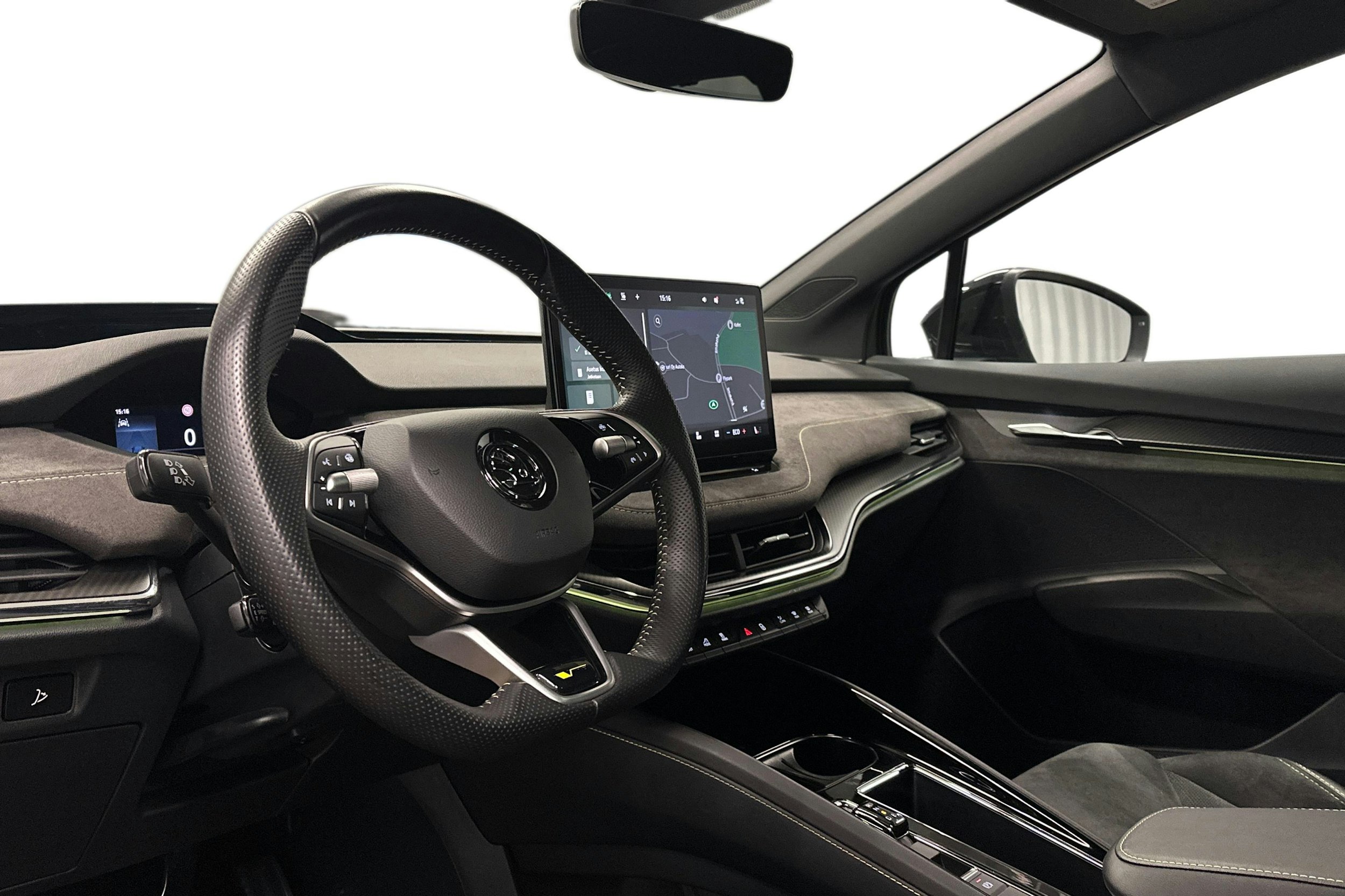 harmaa Skoda Enyaq 2024 kuva 7.