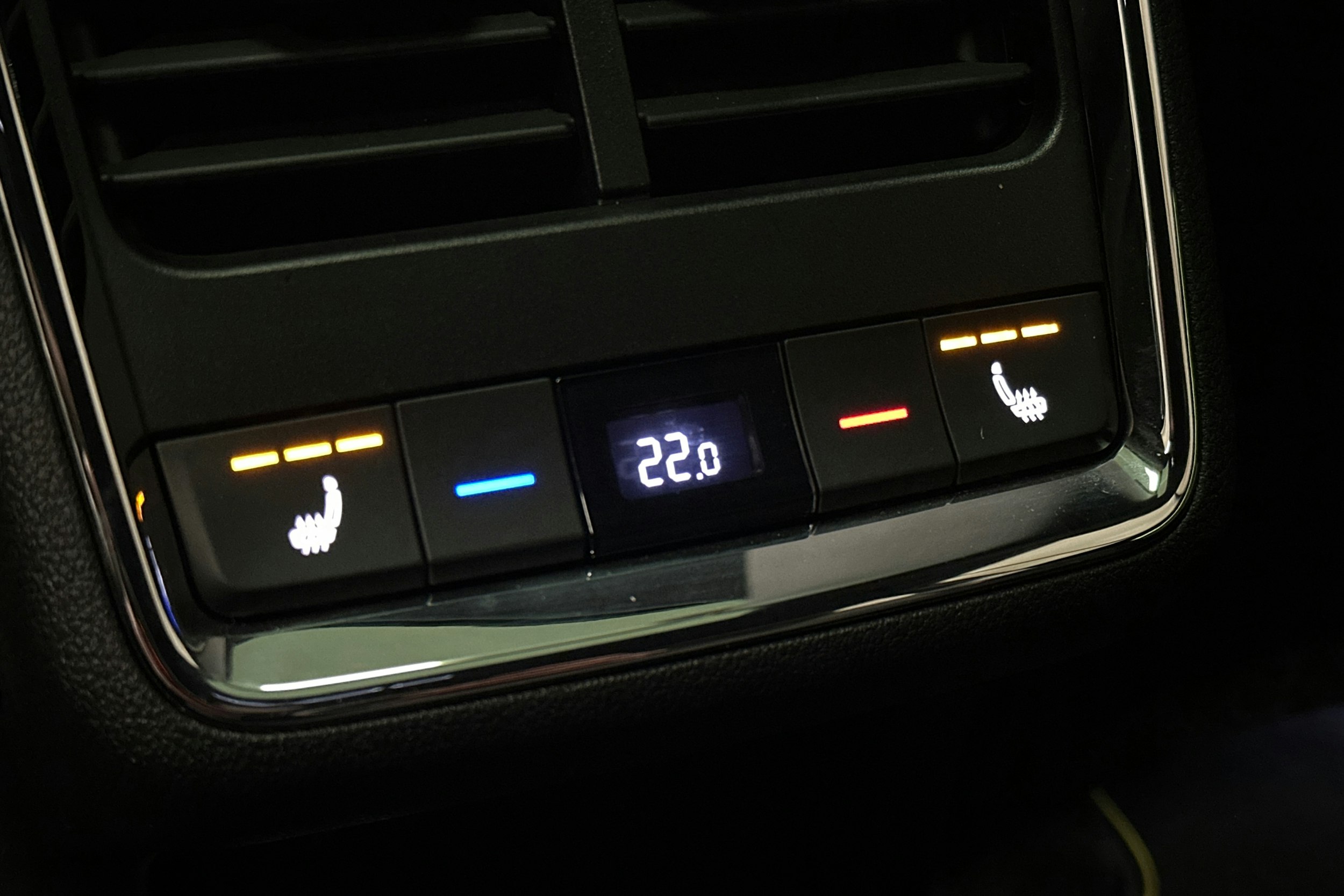 harmaa Skoda Enyaq 2024 kuva 17.