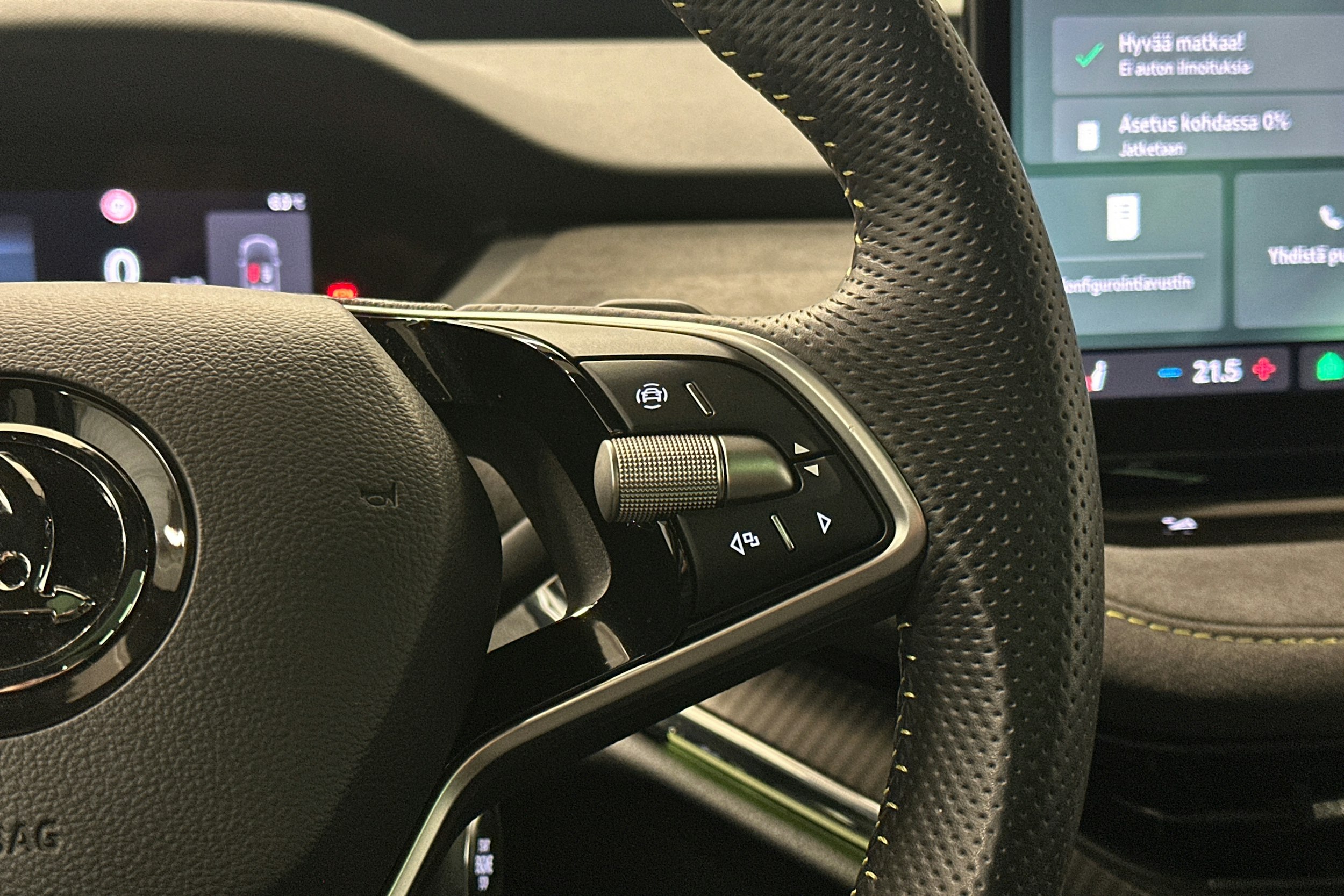 harmaa Skoda Enyaq 2024 kuva 23.