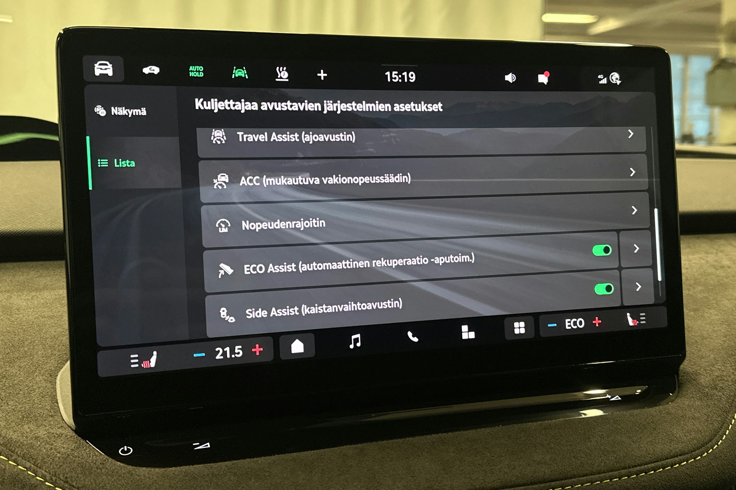 harmaa Skoda Enyaq 2024 kuva 30.