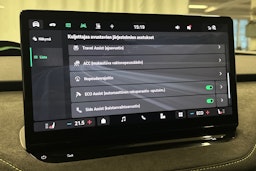 harmaa Skoda Enyaq 2024 kuva 30.