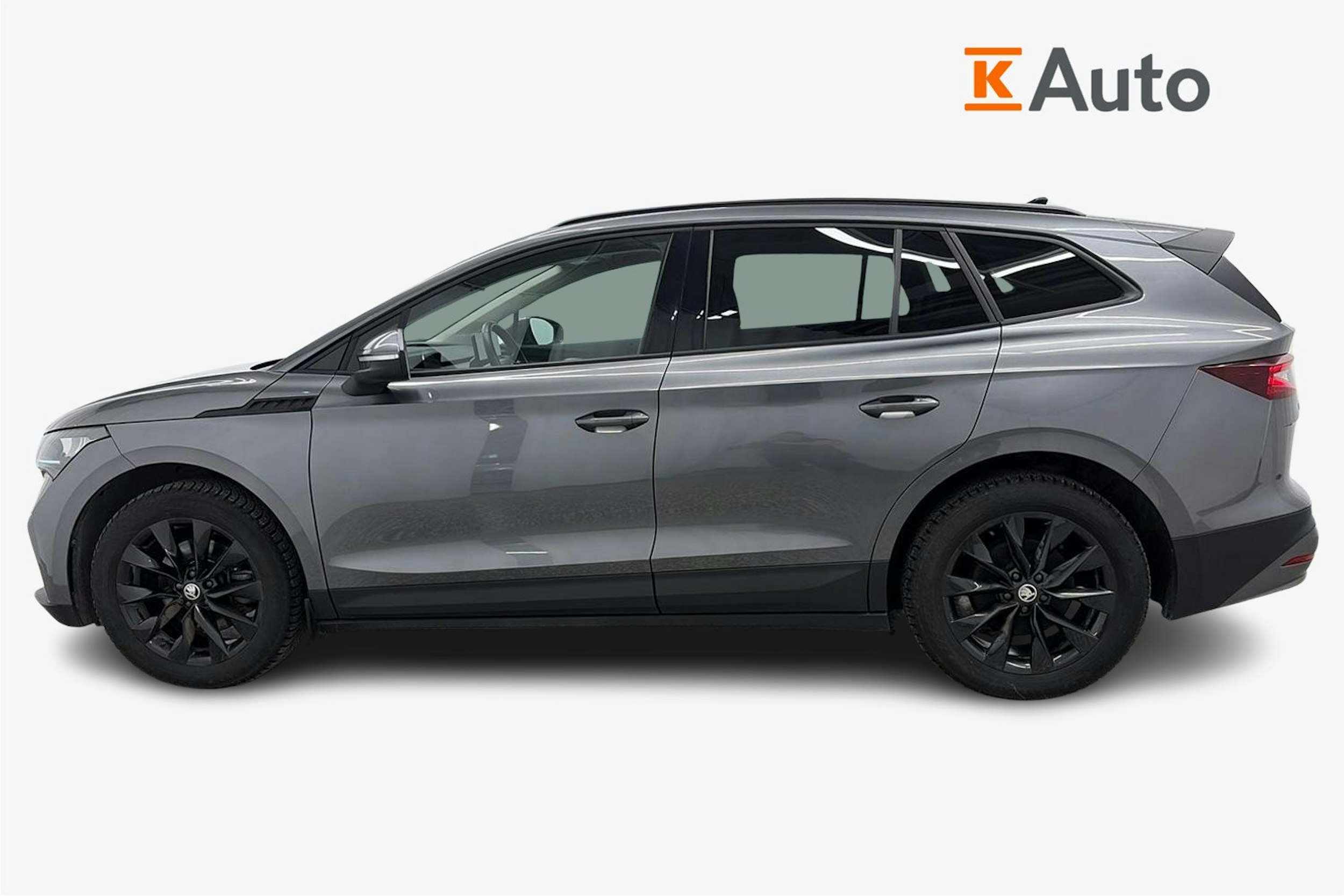 harmaa Skoda Enyaq 2023 kuva 6.