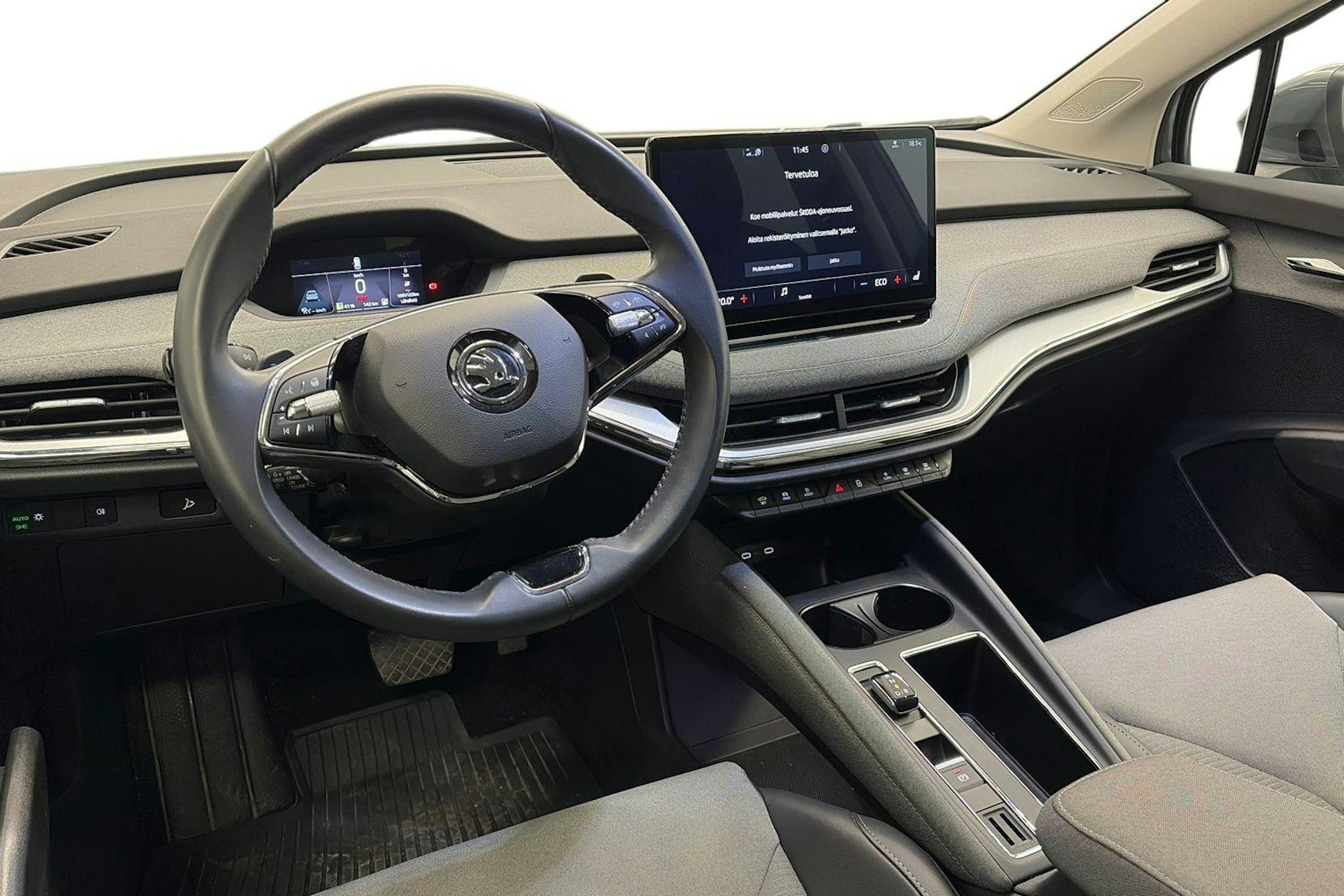 harmaa Skoda Enyaq 2023 kuva 7.