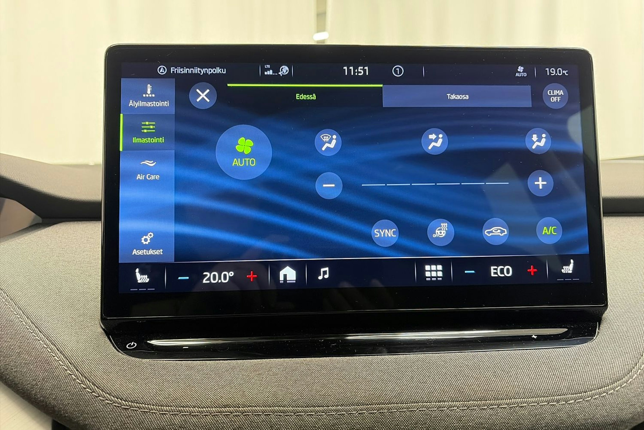 harmaa Skoda Enyaq 2023 kuva 26.