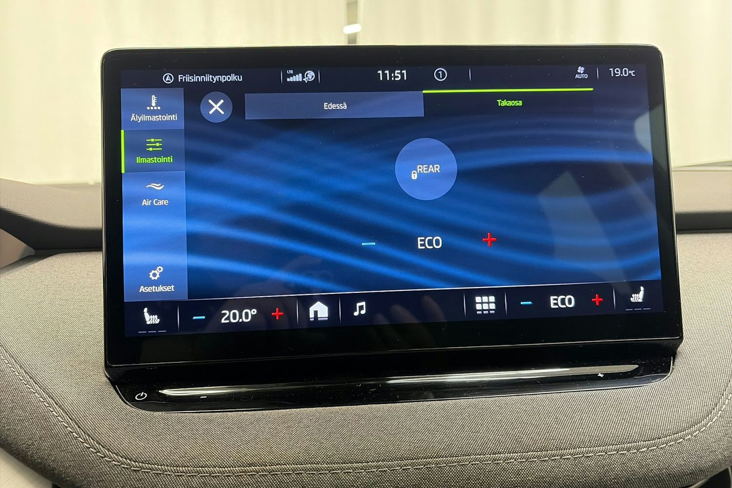 harmaa Skoda Enyaq 2023 kuva 27.