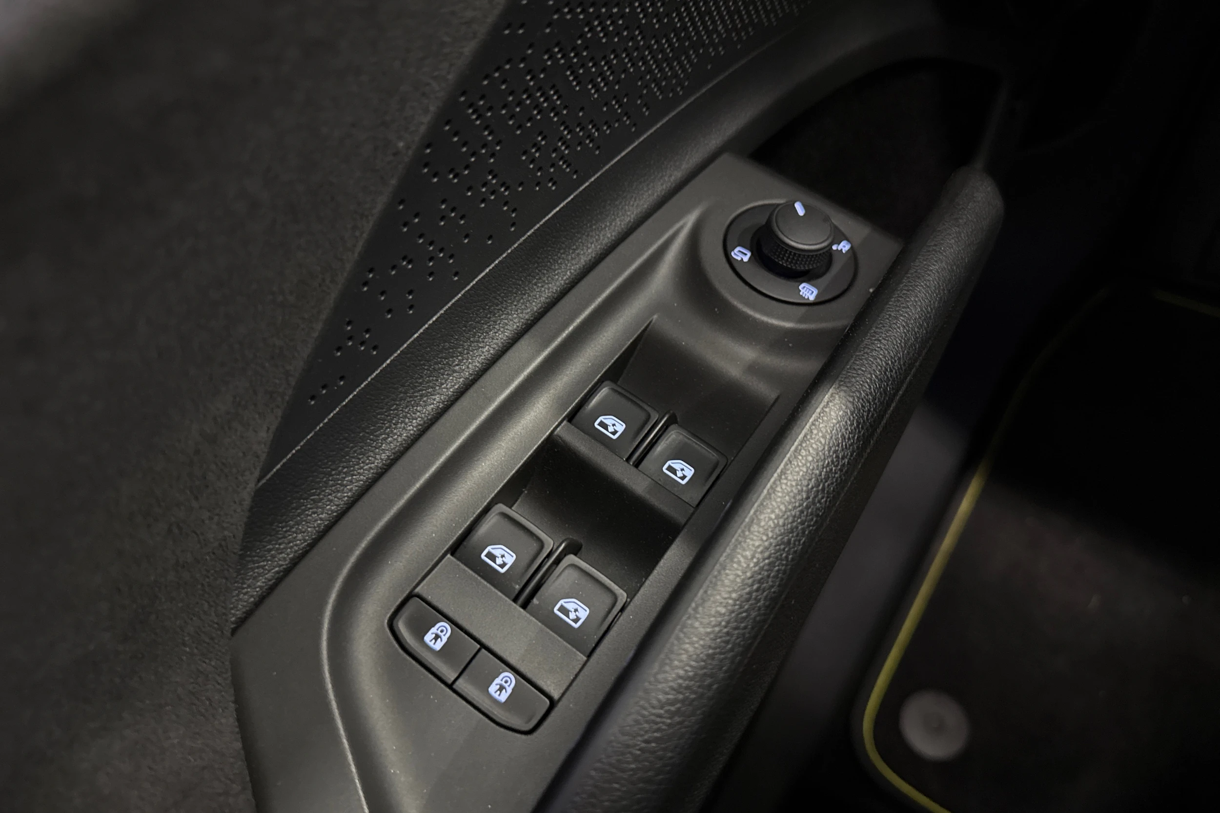 harmaa Skoda Enyaq 2024 kuva 19.