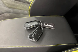 harmaa Skoda Enyaq 2024 kuva 39.