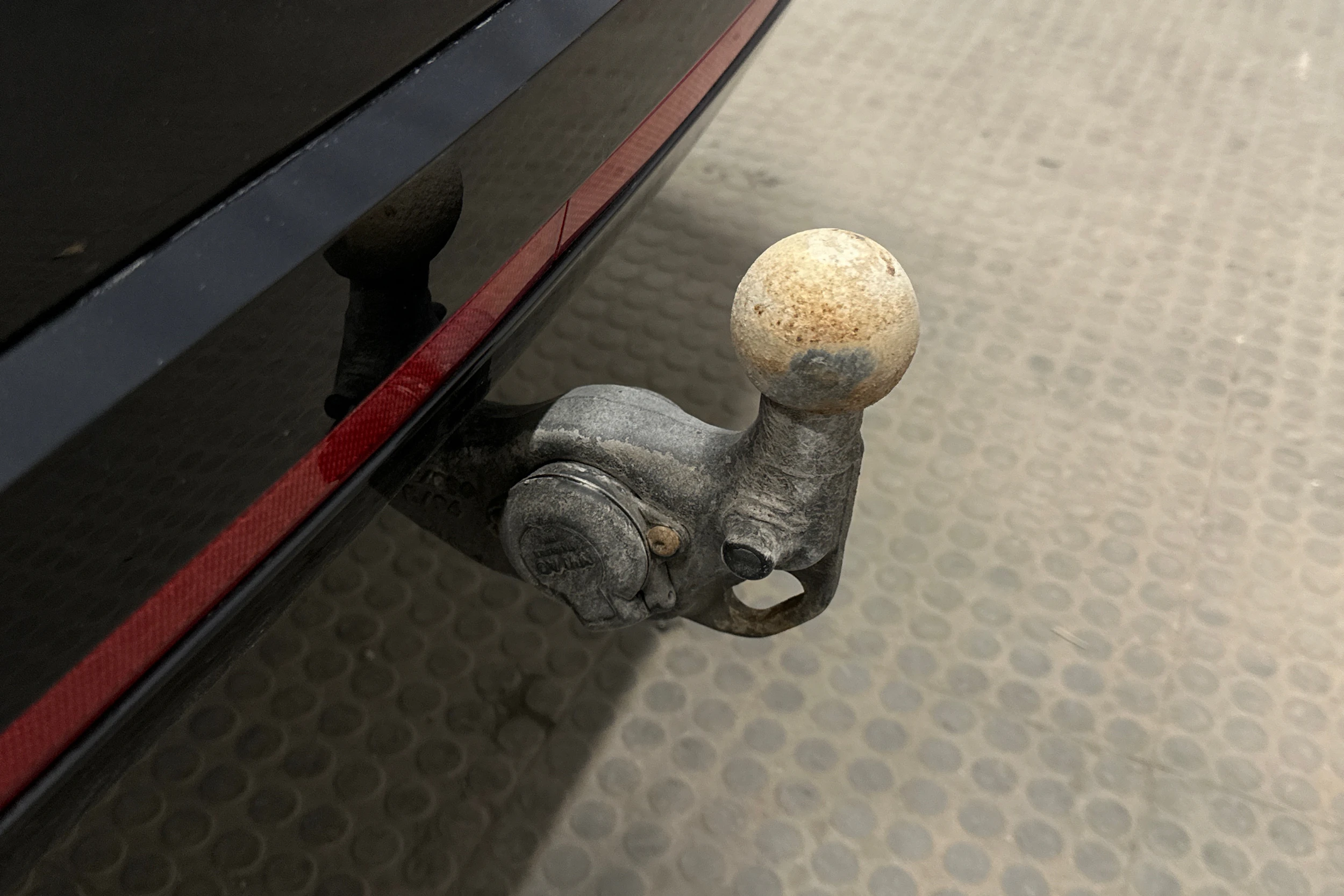 musta Skoda Enyaq 2024 kuva 13.