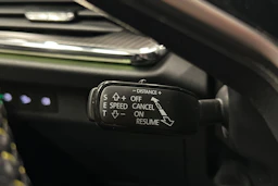musta Skoda Enyaq 2024 kuva 21.