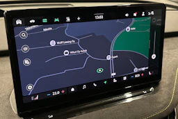 musta Skoda Enyaq 2024 kuva 28.