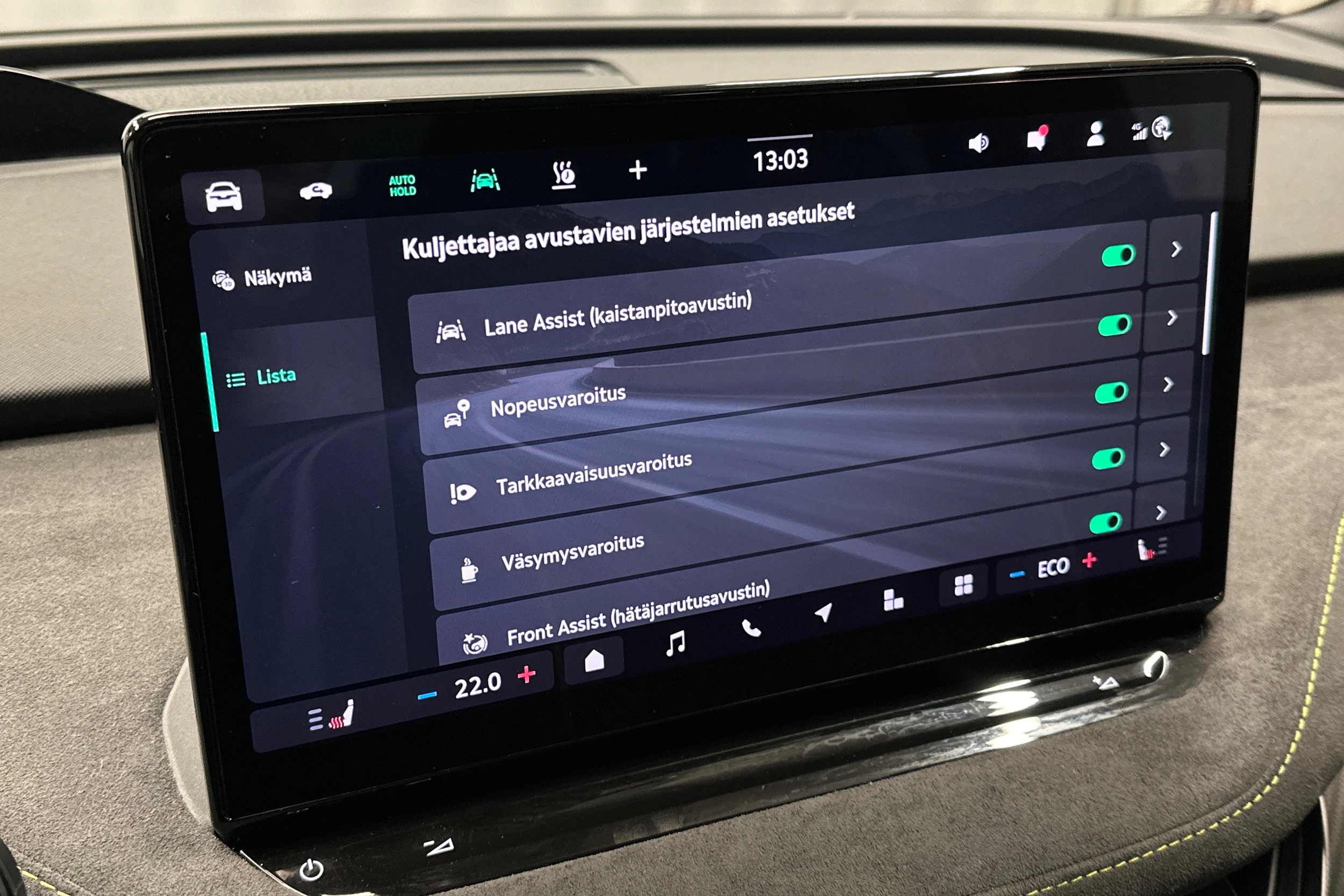 musta Skoda Enyaq 2024 kuva 30.