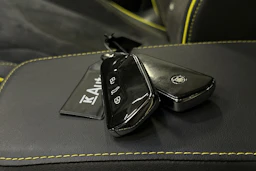 musta Skoda Enyaq 2024 kuva 39.