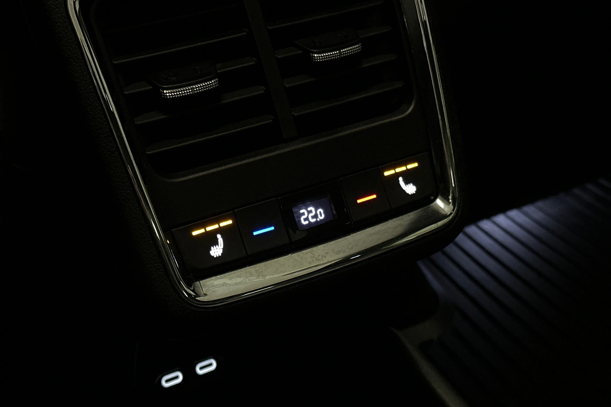 vihreä Skoda Enyaq 2024 kuva 18.