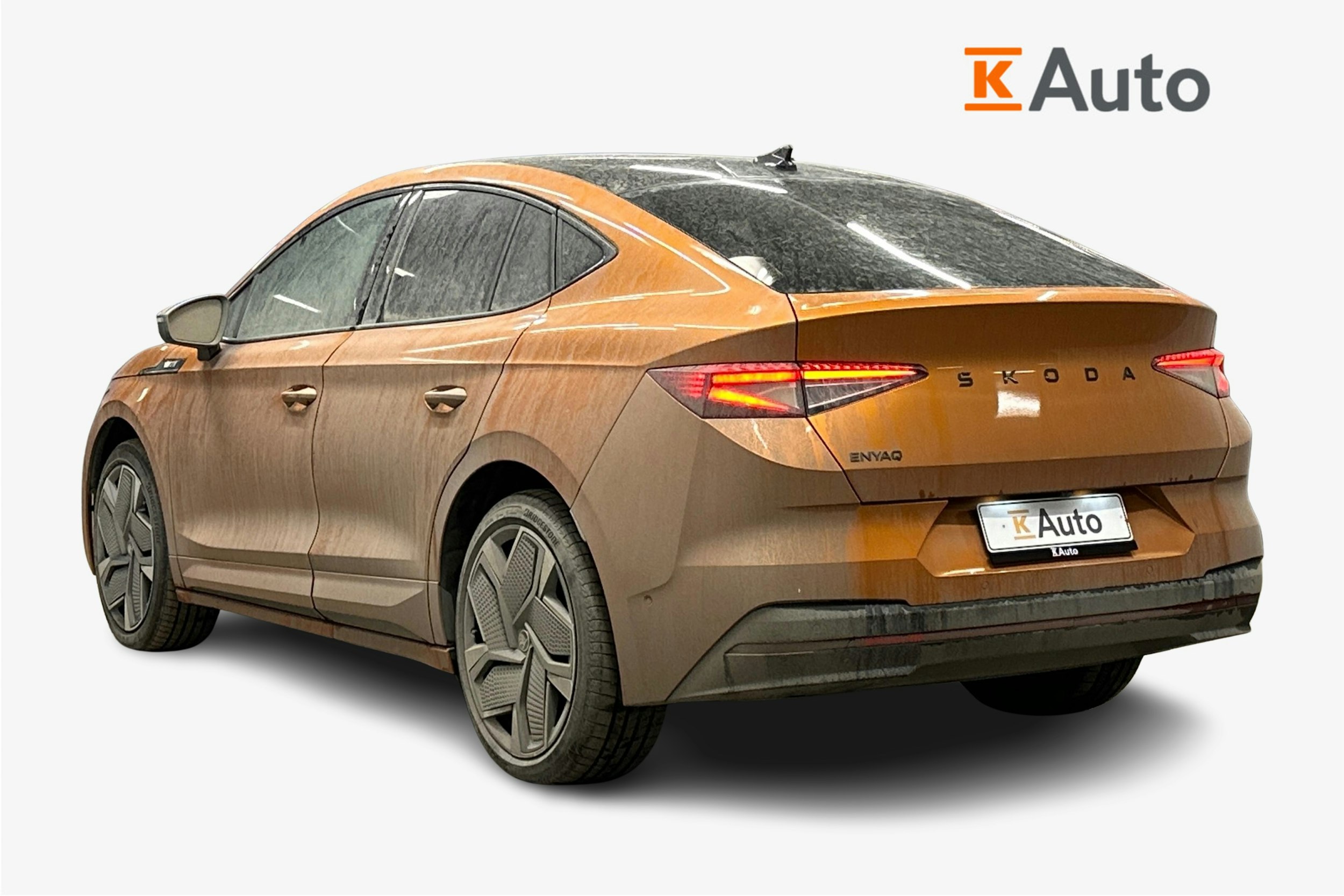 oranssi Skoda Enyaq 2025 kuva 2.