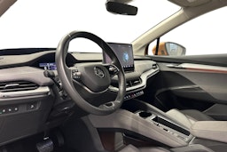 oranssi Skoda Enyaq 2025 kuva 3.