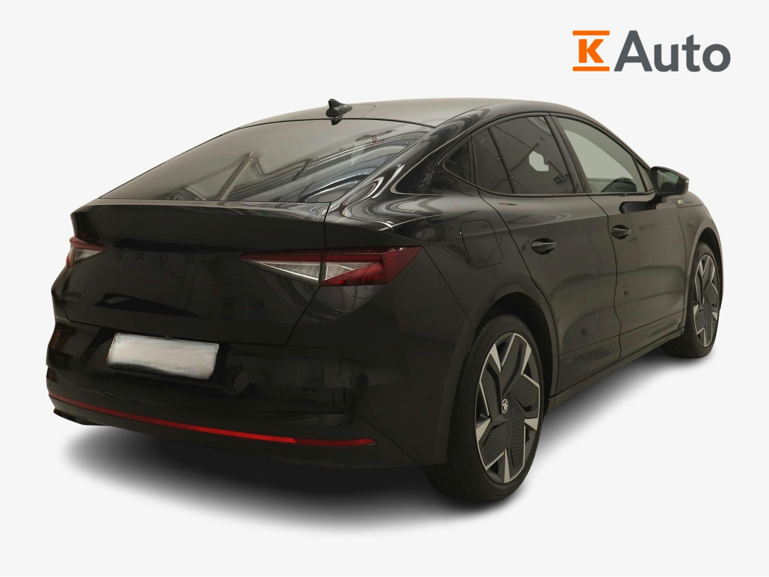 musta Skoda Enyaq 2025 kuva 2.