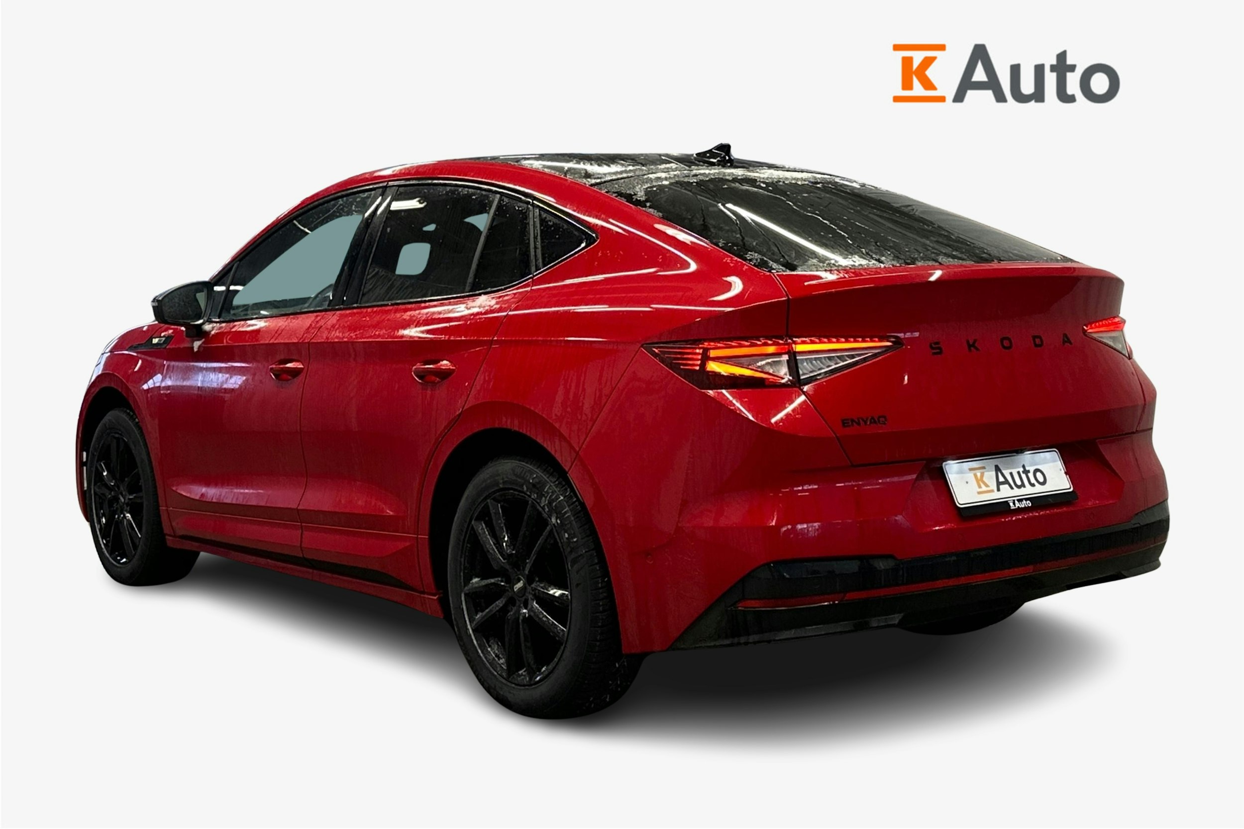 punainen Skoda Enyaq 2025 kuva 2.